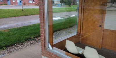 laundromat sitting area